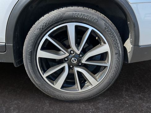 Used 2019 Nissan Rogue SL FWD image 25