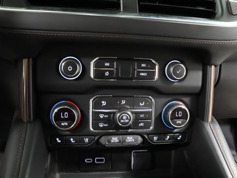 Used 2021 Chevrolet Tahoe High Country AWD/4WD image 7