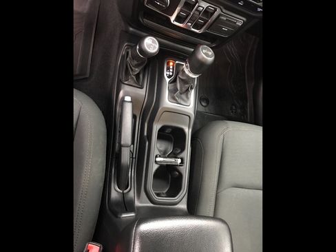 Used 2021 Jeep Wrangler Unlimited Sport image 11