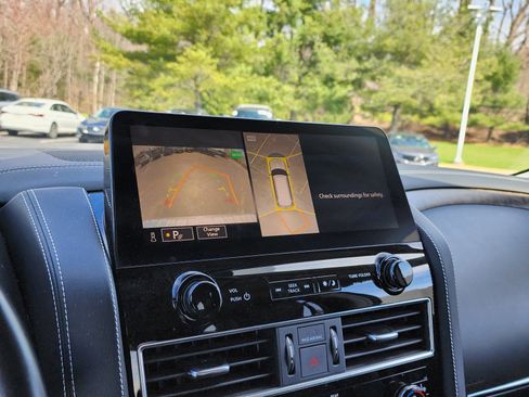 Used 2024 INFINITI QX80 Premium Select w/ Cargo Package image 10