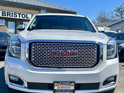 Used 2017 GMC Yukon Denali w/ Open Road Package AWD/4WD image 9