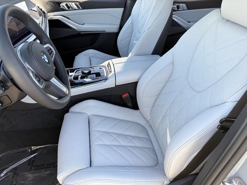 Used 2026 BMW X5 sDrive40i w/ M Sport Package RWD image 19