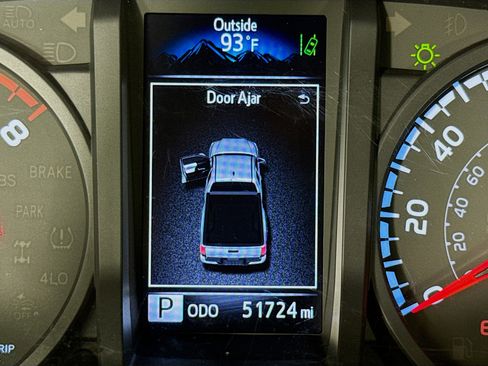 Used 2022 Toyota Tacoma SR image 15