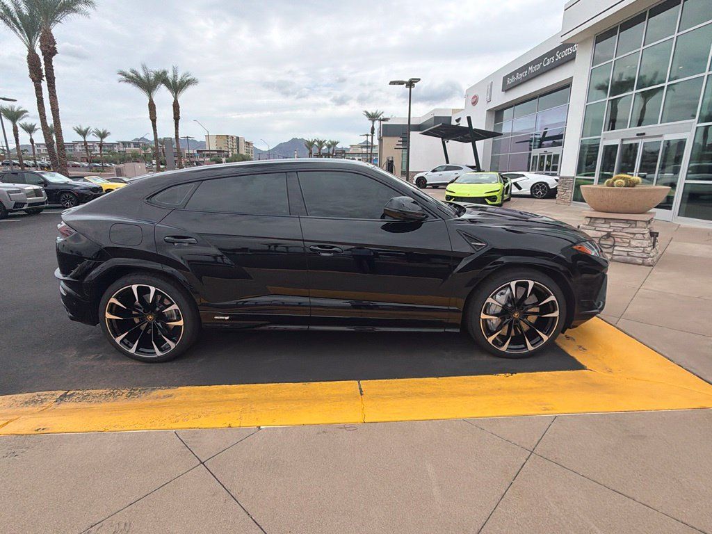 Used 2023 Lamborghini Urus S AWD/4WD image 5