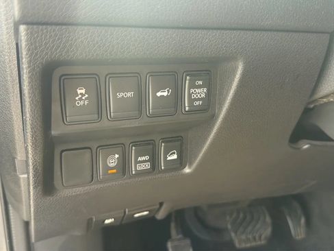 Used 2014 Nissan Rogue SV w/ SV Premium Package AWD/4WD image 22