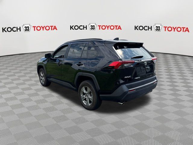 Used 2023 Toyota RAV4 XLE AWD/4WD image 6