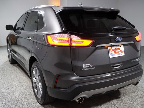 Used 2019 Ford Edge Titanium image 9