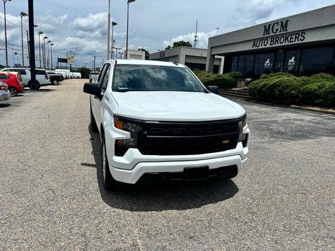 Used 2022 Chevrolet Silverado 1500 Custom RWD image 4