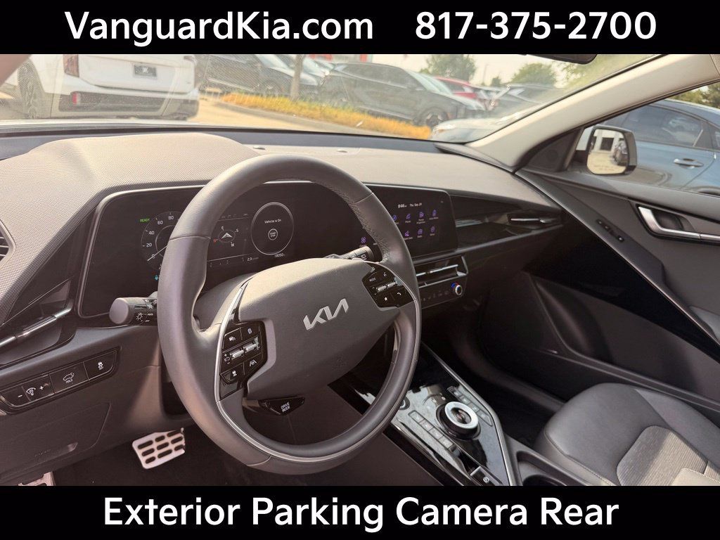 Used 2023 Kia Niro Wave FWD image 14