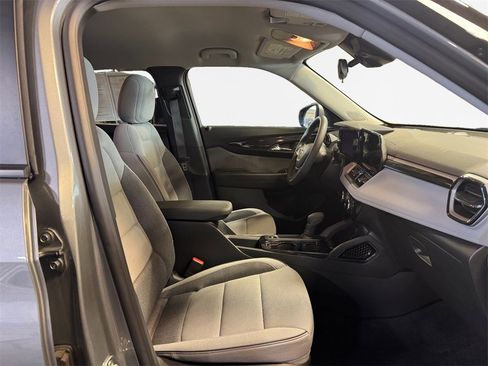Used 2024 Chevrolet TrailBlazer LT w/ Driver Confidence Package image 26