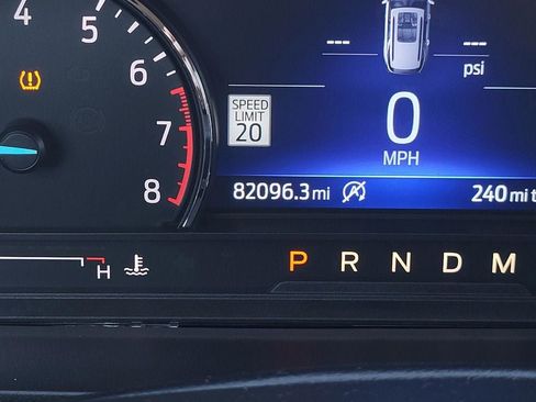 Used 2020 Ford Explorer XLT w/ Equipment Group 202A image 27