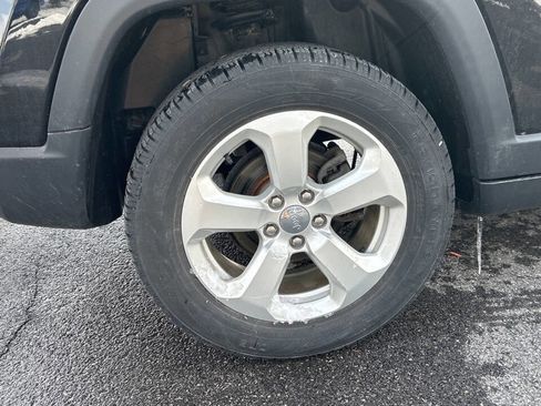 Used 2019 Jeep Compass Latitude w/ Popular Equipment Group image 8