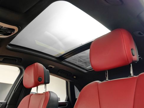Used 2024 Porsche Macan w/ Premium Plus Package AWD/4WD image 5