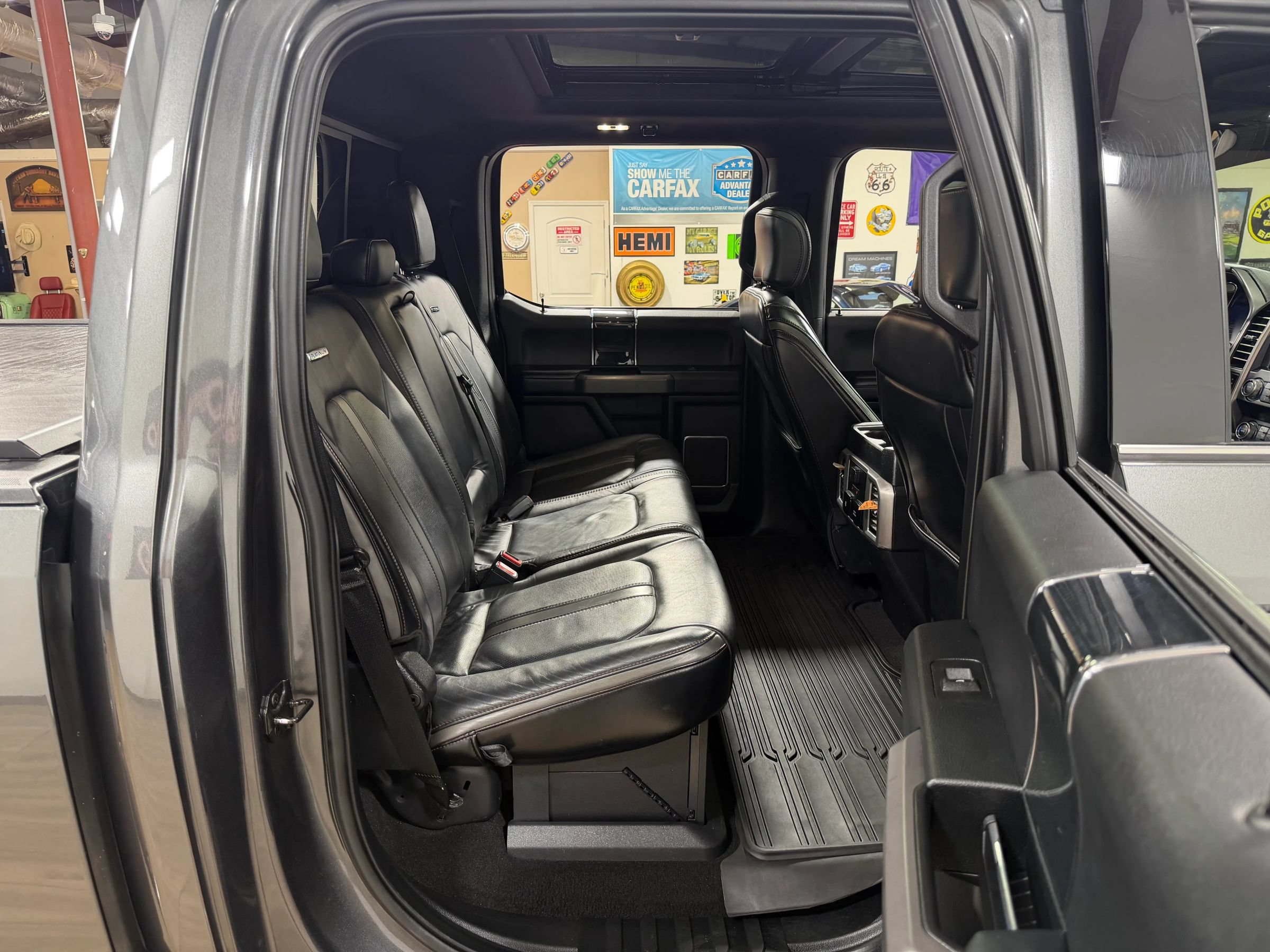 Used 2020 Ford F350 Platinum AWD/4WD image 19