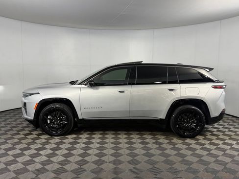 Used 2025 Jeep Wagoneer S Launch Edition AWD/4WD image 7