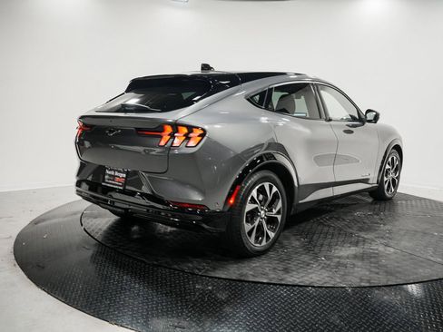 Used 2021 Ford Mustang Mach-E Premium image 8