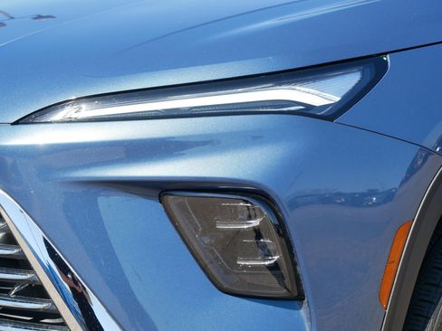 Used 2025 Buick Enclave Preferred image 16