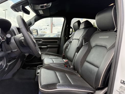 Used 2025 RAM 1500 Laramie image 12