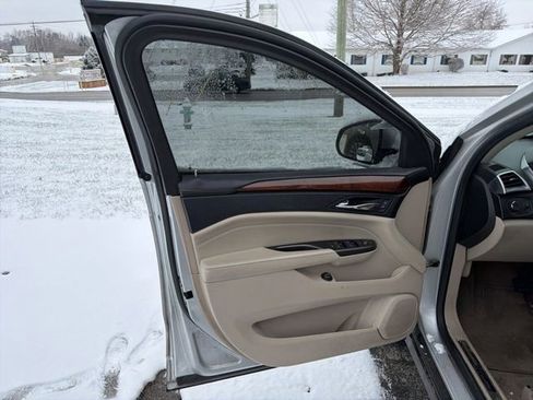 Used 2012 Cadillac SRX Luxury image 10