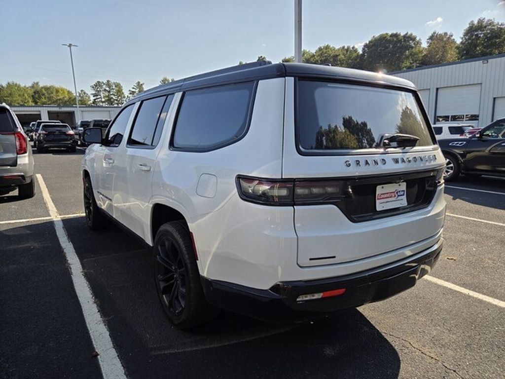 Used 2023 Jeep Grand Wagoneer Series II AWD/4WD image 5