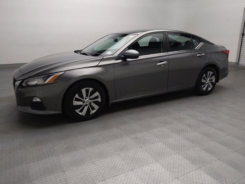 Used 2019 Nissan Altima 2.5 S image 2