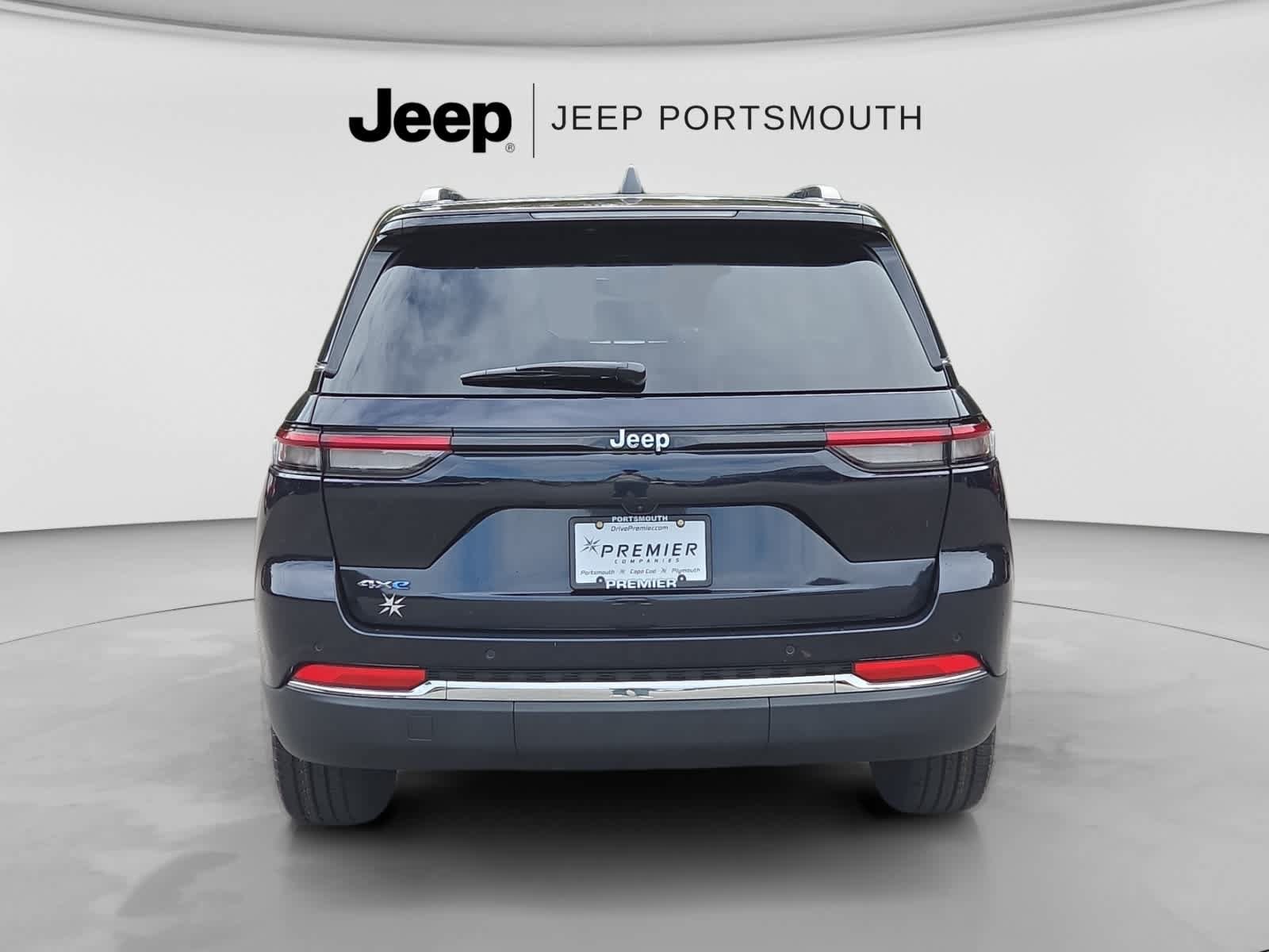Used 2023 Jeep Grand Cherokee 4WD 4xe image 6