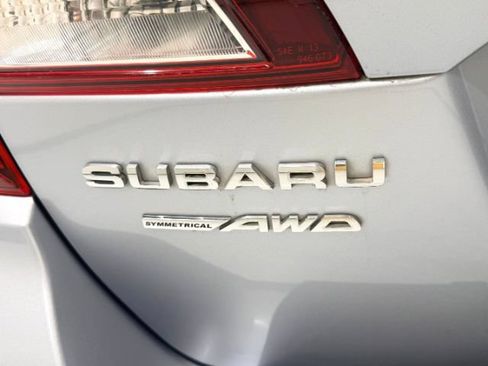 Used 2018 Subaru Outback 2.5i Limited AWD/4WD image 12
