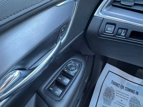 Used 2019 Cadillac XT5 Premium Luxury FWD image 29
