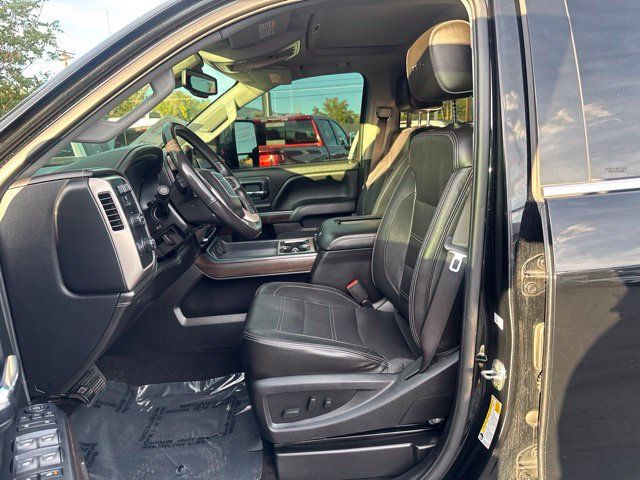 Used 2017 GMC Sierra 2500 Denali w/ Duramax Plus Package AWD/4WD image 14