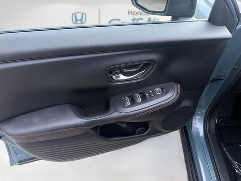 Used 2025 Honda HR-V Sport image 16