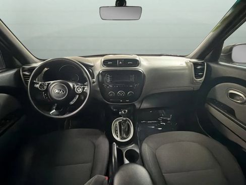 Used 2015 Kia Soul FWD image 9