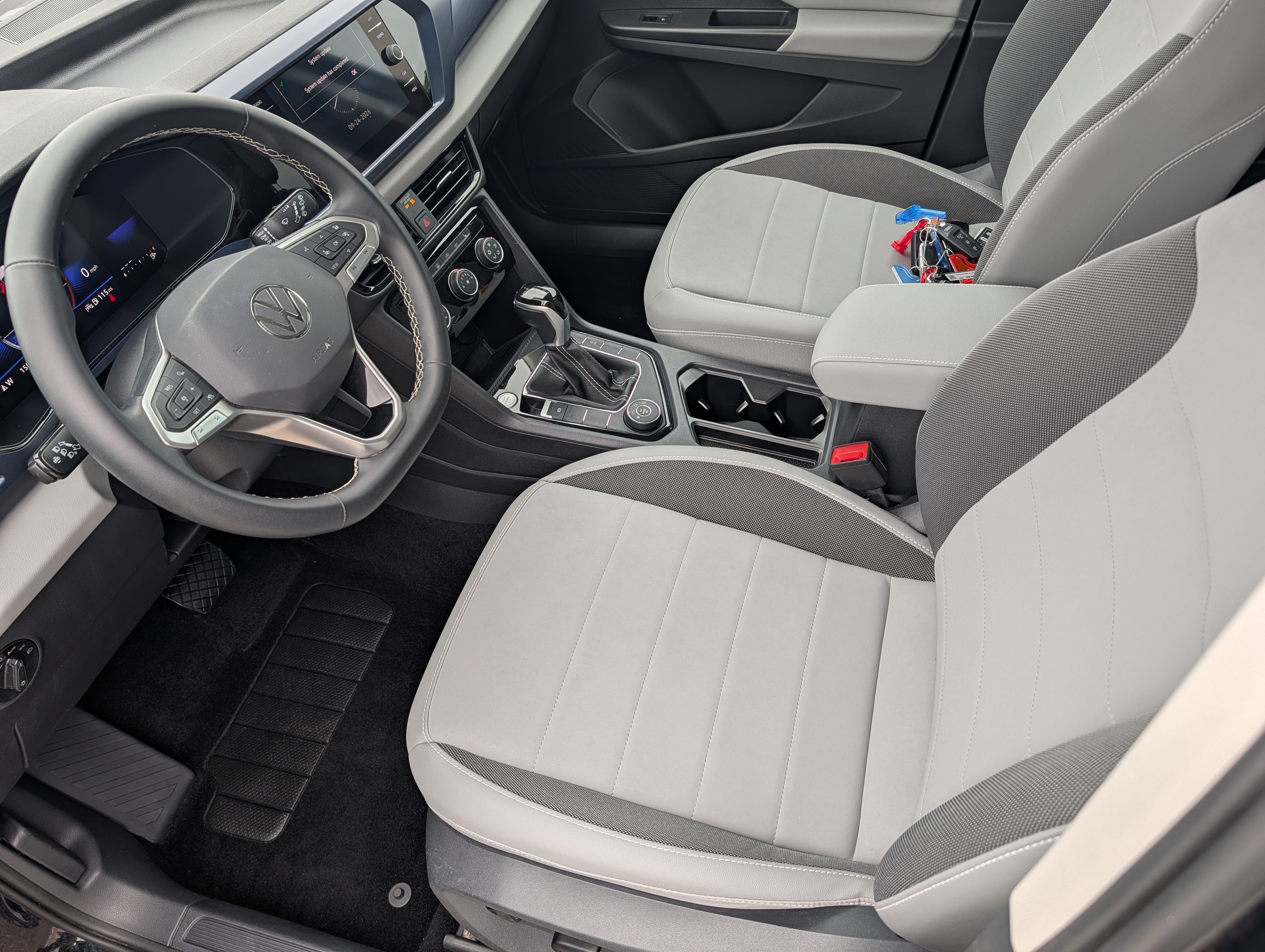 Certified 2023 Volkswagen Taos SE w/ Panoramic Sunroof Package AWD/4WD image 18