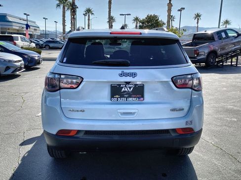 Used 2023 Jeep Compass Latitude AWD/4WD image 35
