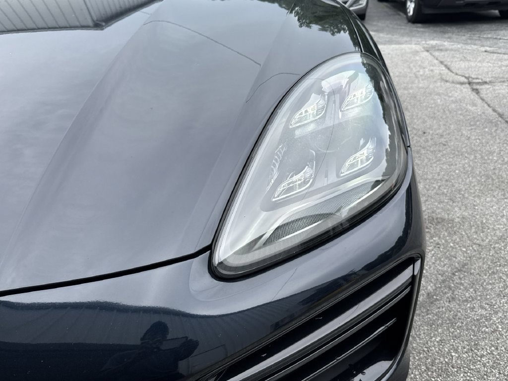 Used 2023 Porsche Cayenne Turbo S AWD/4WD image 10