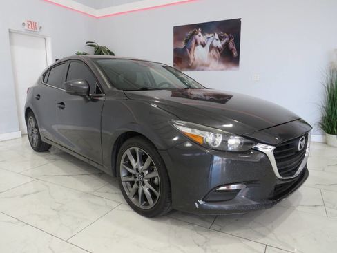 Used 2018 MAZDA MAZDA3 Touring image 2