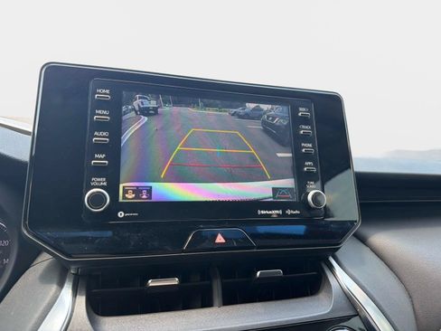 Used 2021 Toyota Venza LE AWD/4WD image 24