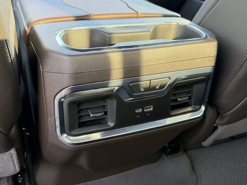 Used 2025 GMC Sierra 1500 Denali AWD/4WD image 37
