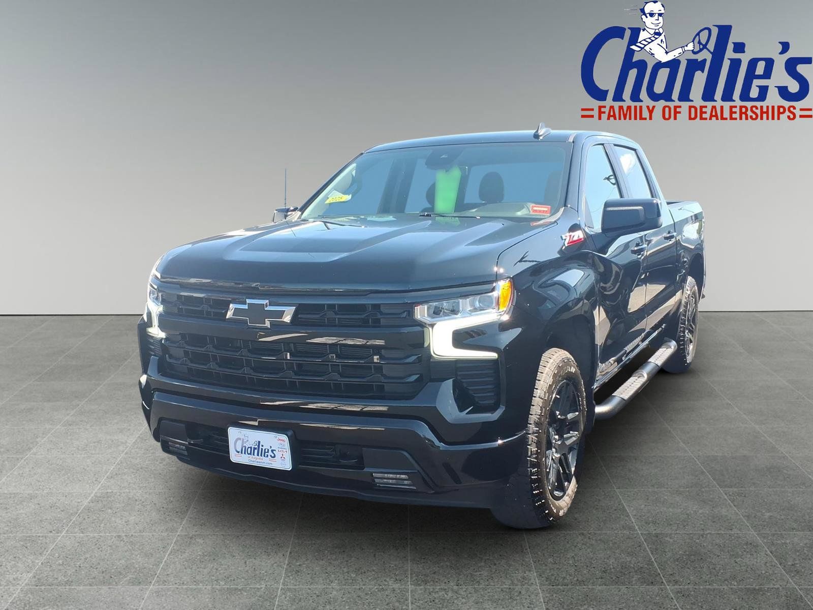 Used 2025 Chevrolet Silverado 1500 RST w/ Z71 Off-Road Package AWD/4WD image 1