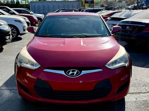 Used 2013 Hyundai Veloster image 2