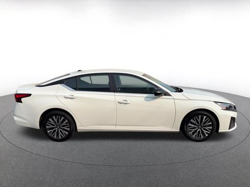 Used 2026 Nissan Altima 2.5 SV FWD image 16