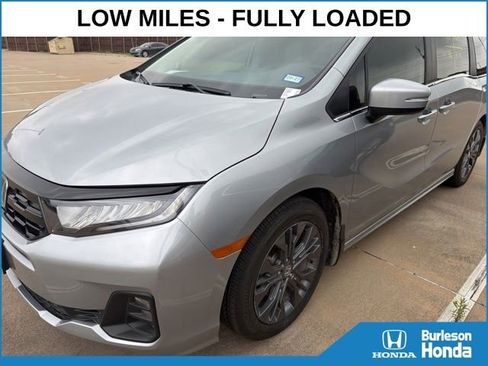 Used 2025 Honda Odyssey Touring image 1