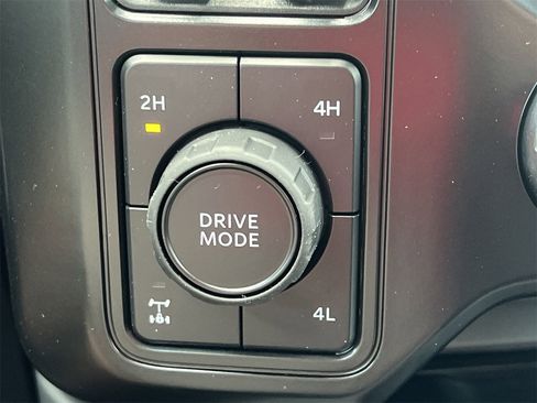 New 2026 Ford F250 Lariat w/ Black Appearance Package image 7