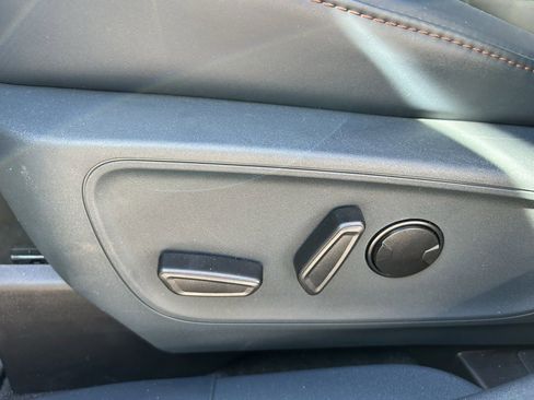 Used 2025 Ford Maverick Lariat w/ 4K Tow Package image 9