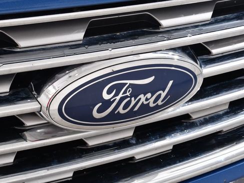 Used 2021 Ford Edge SEL w/ Convenience Package AWD/4WD image 21