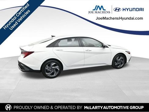 Used 2025 Hyundai Elantra SEL FWD image 2