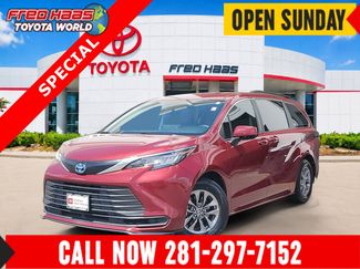 Certified 2023 Toyota Sienna LE FWD video 1