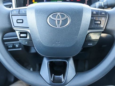 Used 2025 Toyota Camry LE image 24