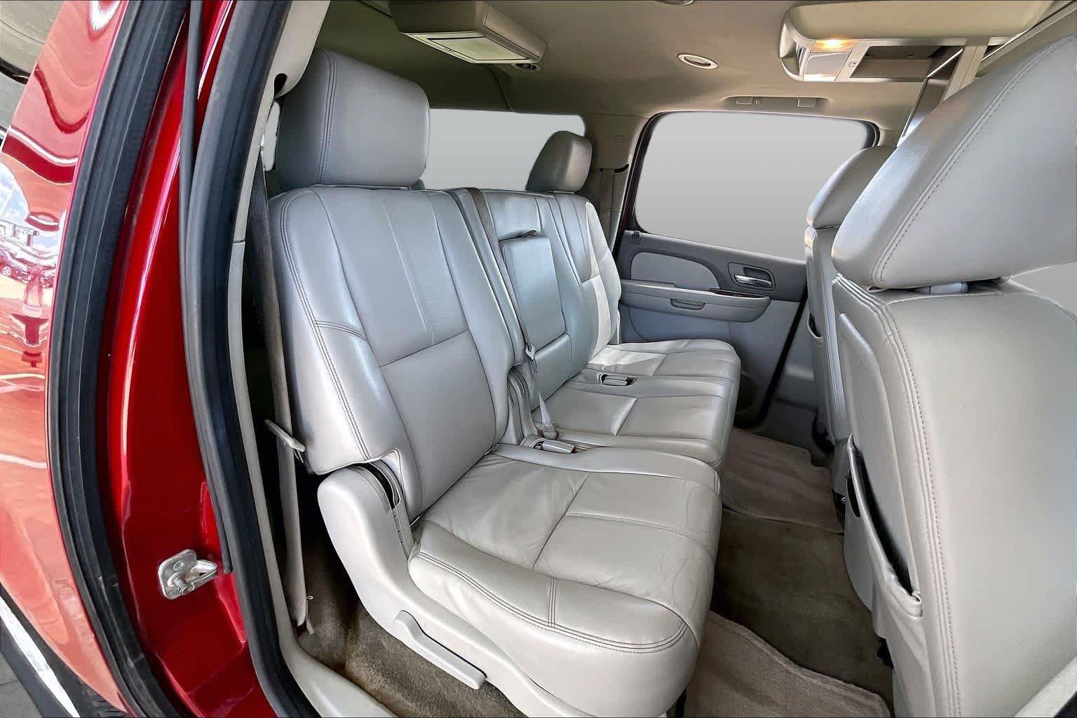 Used 2013 GMC Yukon XL SLT w/ SLT-2 Equipment Package AWD/4WD image 20