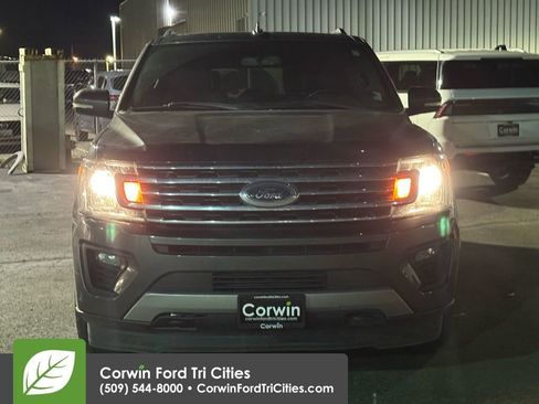 Used 2018 Ford Expedition Max XLT w/ Equipment Group 202A image 8