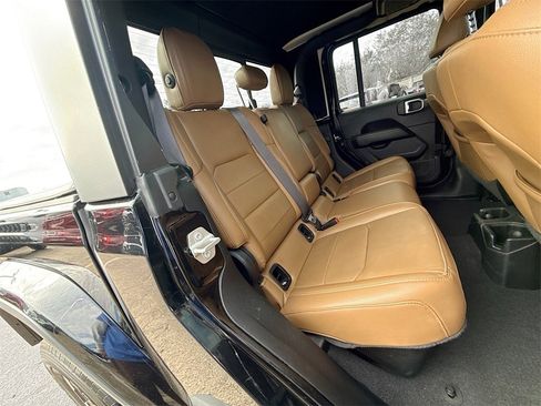 Used 2021 Jeep Gladiator Overland w/ Popular Equipment Package image 31